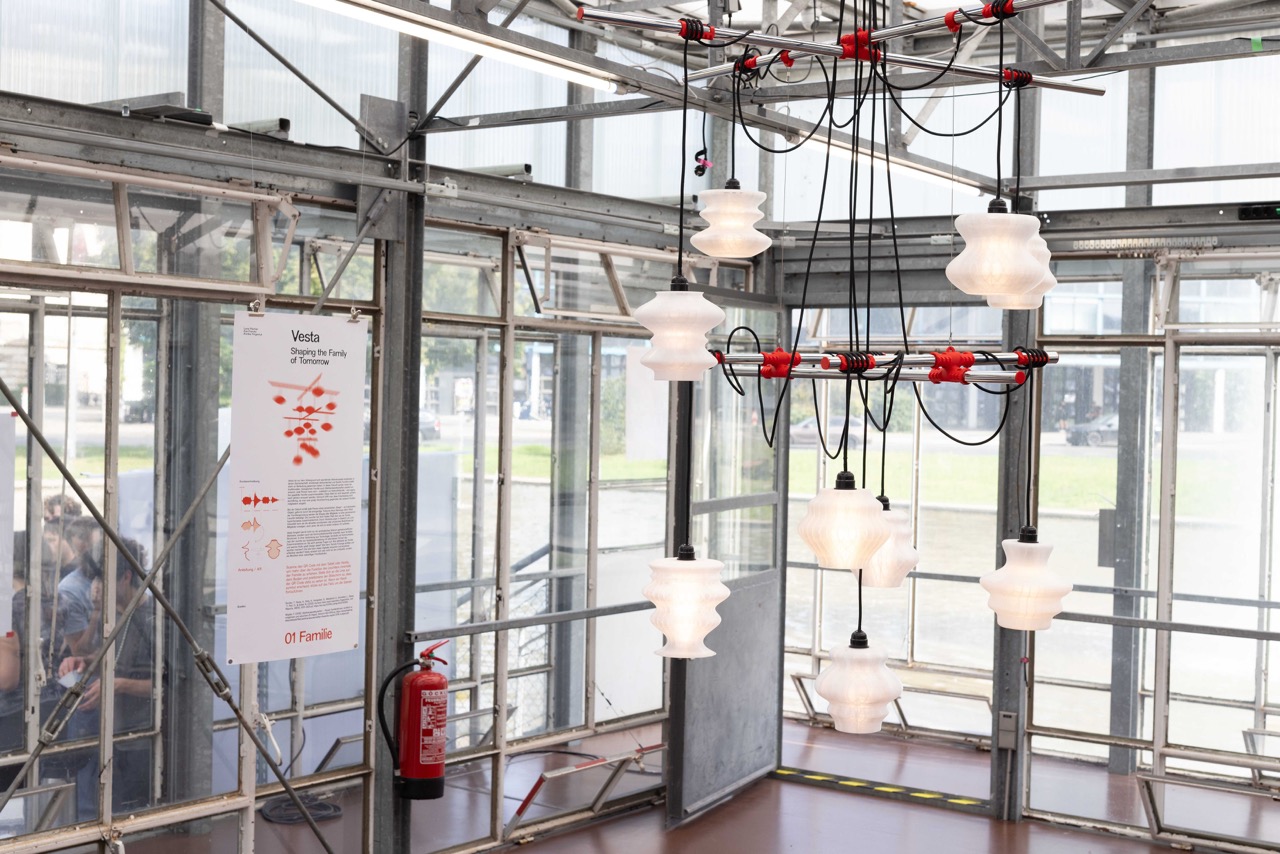 Vesta Installation in der Ausstellung im Bauhaus reuse